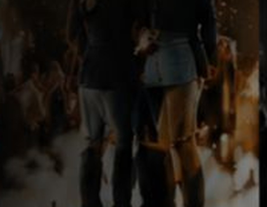 Couple on 360 platform at luxury event